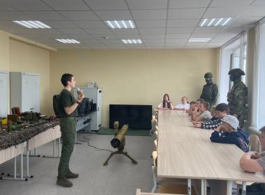 Курсанты Центра «ВОИН» провели мастер-классы для школьников Екатеринбурга