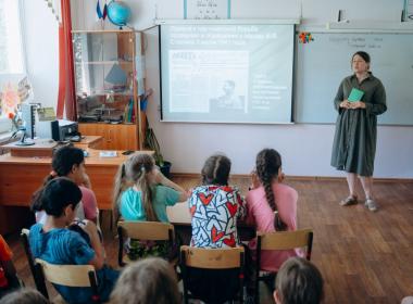 Хабаровские инструкторы провели патриотическое занятие для учащихся лицея