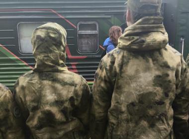 Мурманские курсанты встретили агитационный поезд  «Единство в памяти. Сила в подвиге»