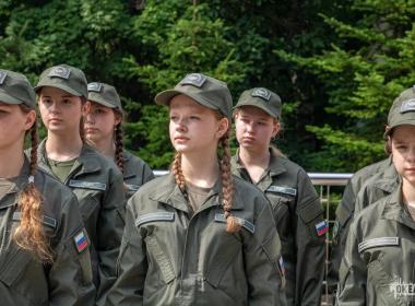 Руководители Центра «ВОИН» и ВДЦ «Океан» открыли межрегиональную смену «Время юных героев» на Дальнем Востоке