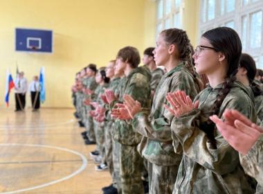 «Верен Отечеству и народу»: в Екатеринбурге прошло торжественное посвящение в курсанты