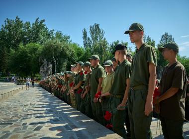 Курсанты межрегиональной смены «Время юных героев» почтили память защитников Сталинграда