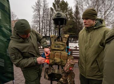 Курсанты Центра «ВОИН» поздравили с Днем воссоединения Крыма с Россией